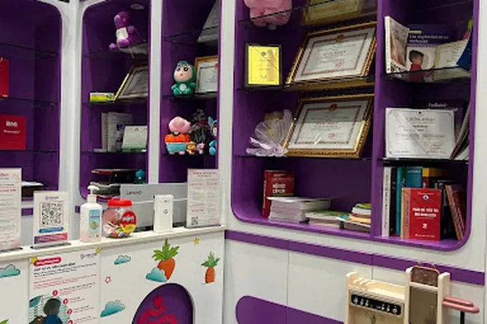 Góc trưng bày & quầy lễ tân